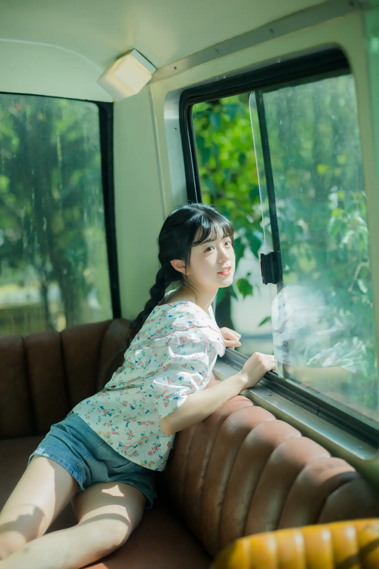 [YITUYU] 2022.09.11 Vol.1922 – The happiness hidden in the corner of the bus Cute bubbles#[28P]-7